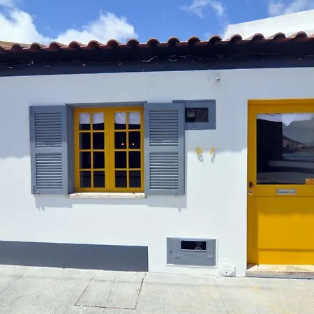 Casinha Pim Holiday home